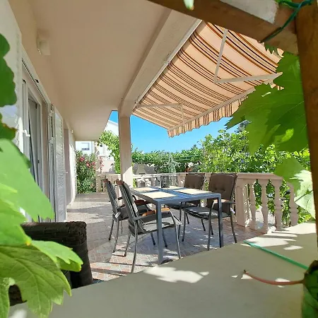Jakov